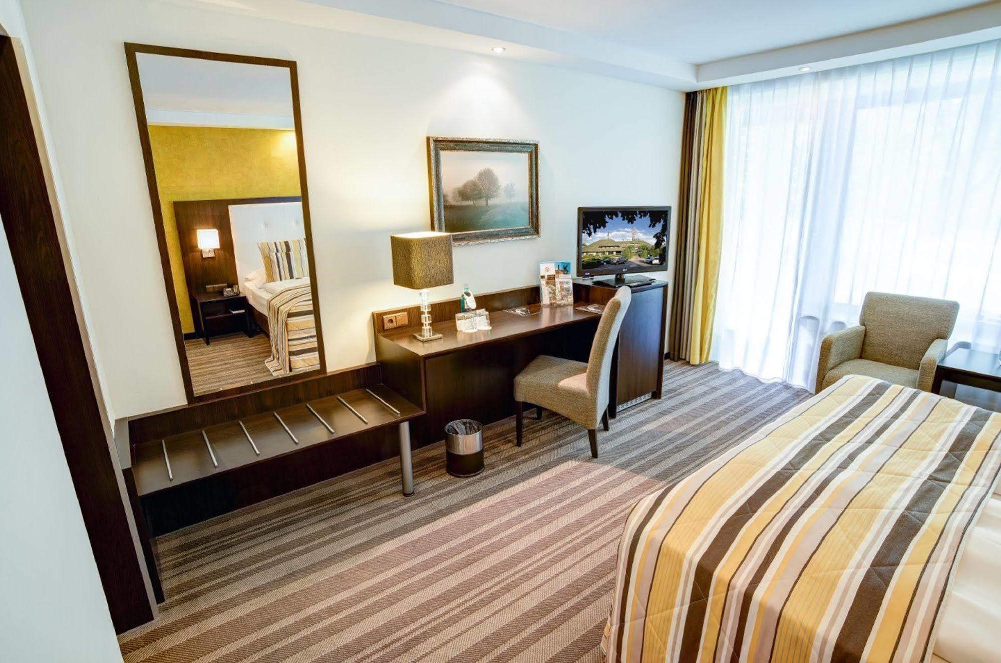 Hotel Moers Van Der Valk Luaran gambar